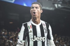 哈维全球足球之旅：巴拿马联赛激情、印度联赛魅力与英超执教梦想